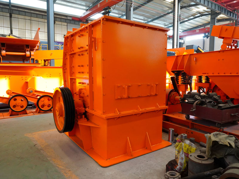 煤礦開(kāi)采煤炭破碎機(jī)產(chǎn)量高 破碎出料也均勻 可持續(xù)破碎 移動(dòng)破碎站